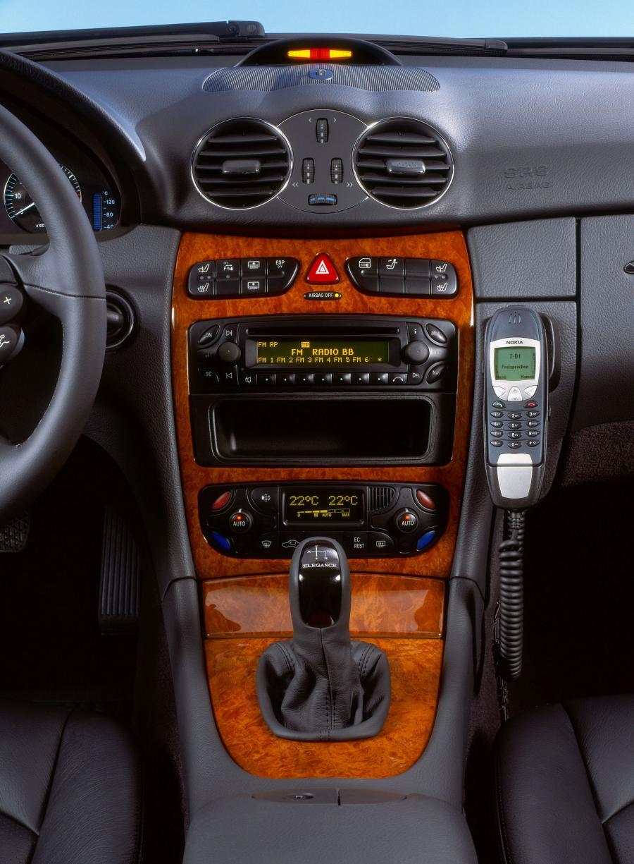  Mercedes-Benz CLK-Class 2003 года  (фото 107 из 163)